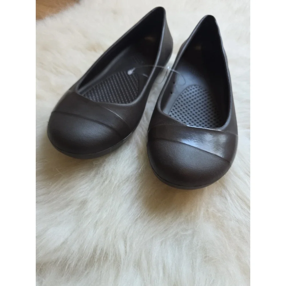 Croc's Women's Ballet Flat Shoe‎ Size 7 Brown Closed Toe Comfort
